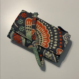Vera Bradley Nomadic Floral Tech Wristlet